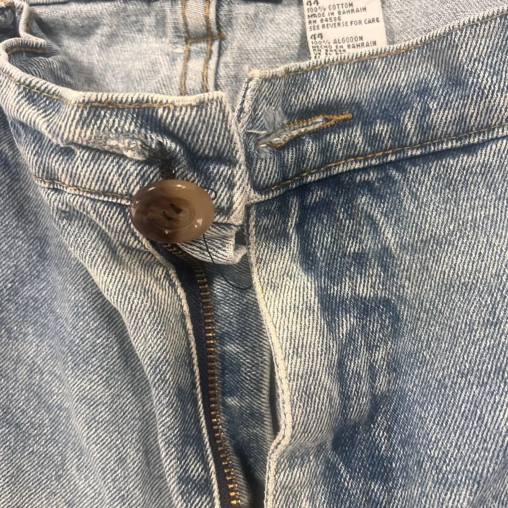 Private‎ Club Relaxed Fit Denim Shorts 44 Light Wash 100% Cotton Distressed